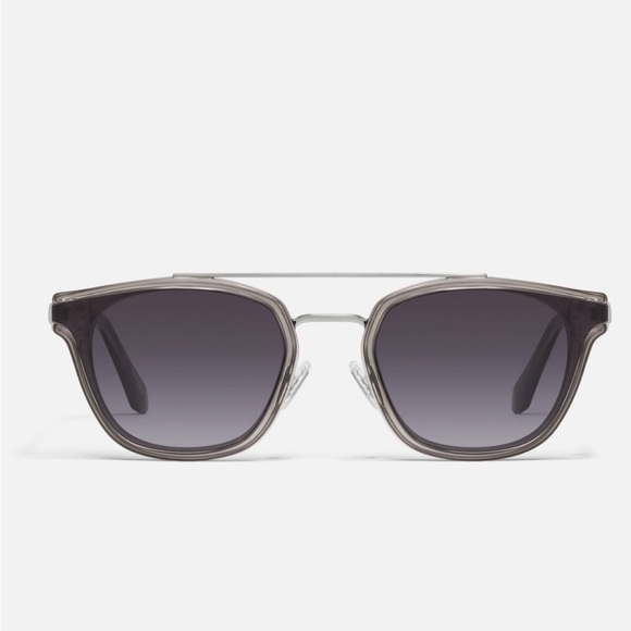 New authentic QUAY Australia Getaway Sunglasses (Grey Frame / Smoke Lens) - Picture 1 of 2